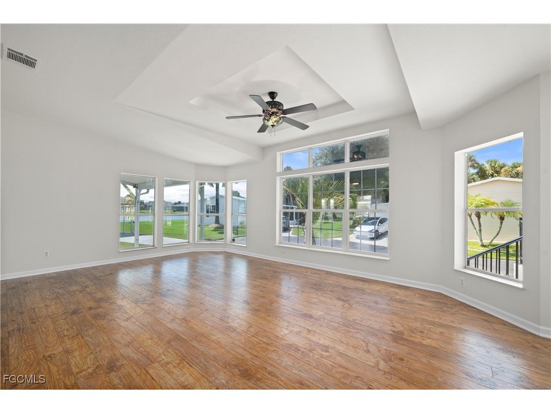 1000 Kings Highway #111 Punta Gorda FL 33980 2025012907 image7