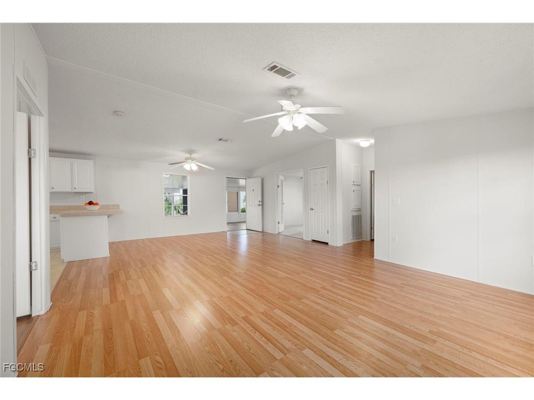 1000 Kings Highway #128 Port Charlotte FL 33980 2026000049 image10