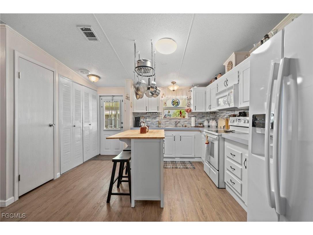 1000 Kings Highway #133 Punta Gorda FL 33980 2025011813 image15