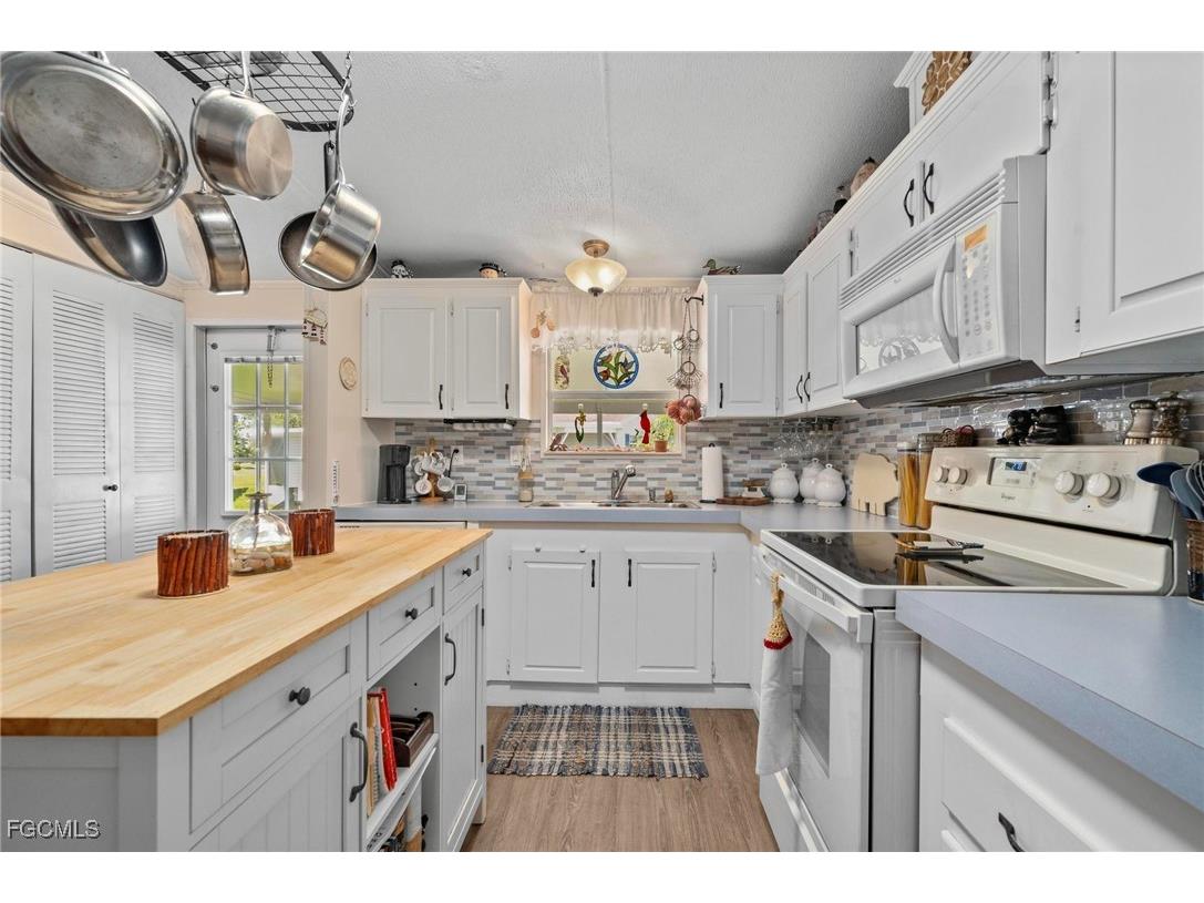 1000 Kings Highway #133 Punta Gorda FL 33980 2025011813 image17