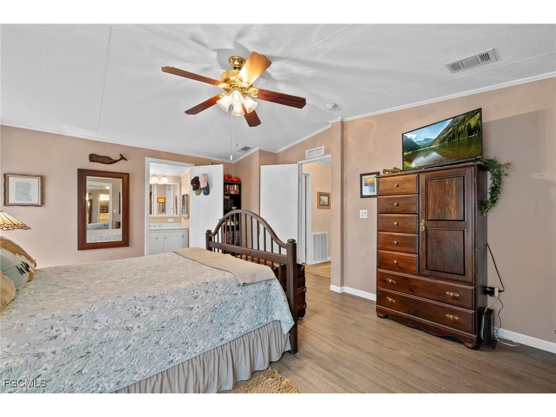 1000 Kings Highway #133 Punta Gorda FL 33980 2025011813 image21