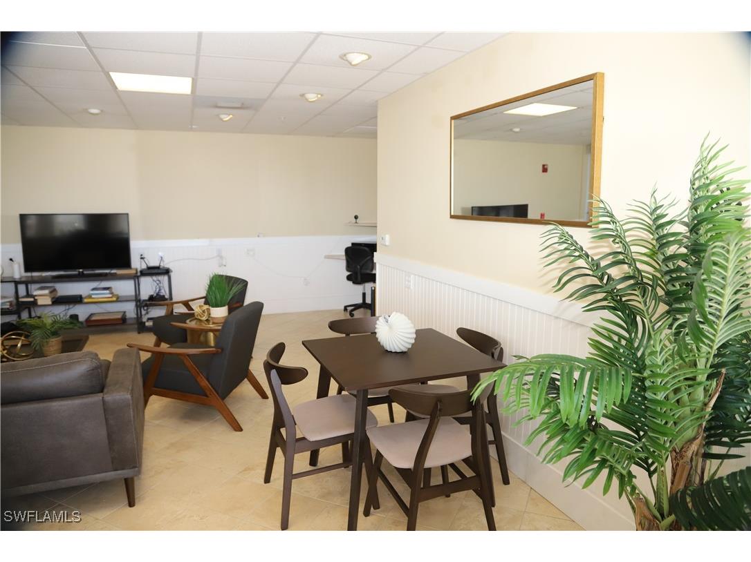 1001 10th Avenue S Naples FL 34102 225068357 image5