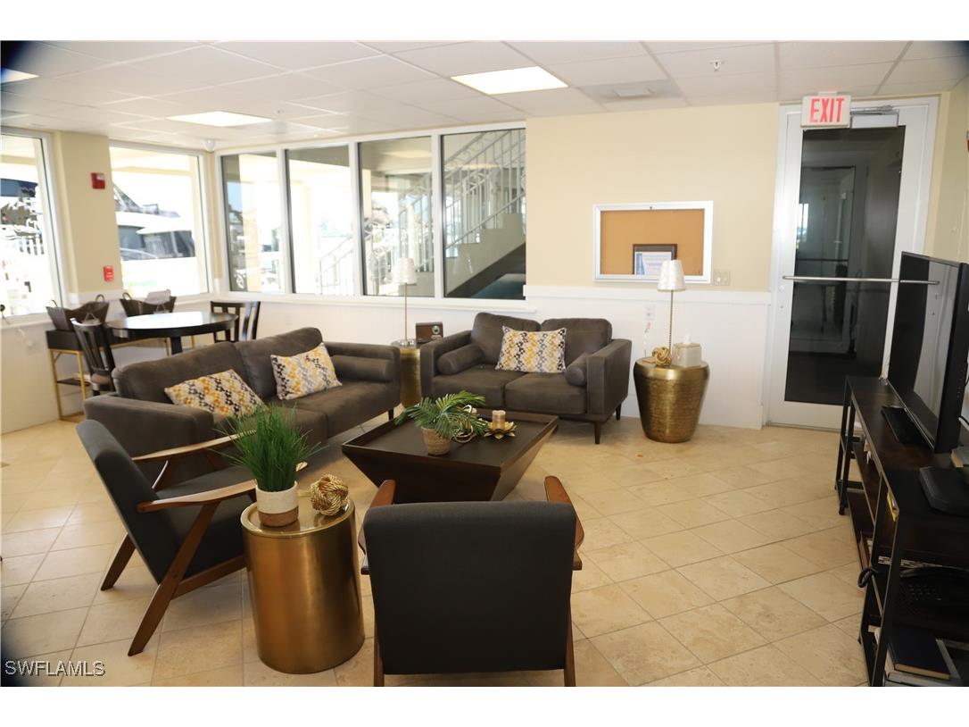 1001 10th Avenue S Naples FL 34102 225068357 image6