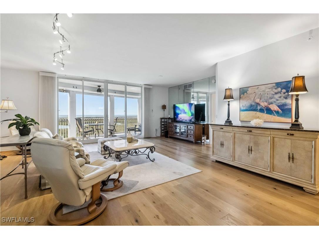 1001 Arbor Lake Drive #1004 Naples FL 34110 225001640 image1