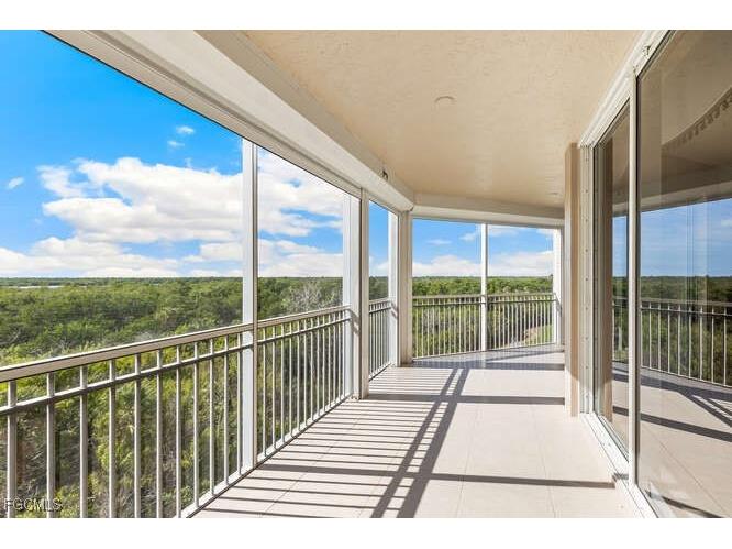 1001 Arbor Lake Drive #202 Naples FL 34110 2025022181 image2