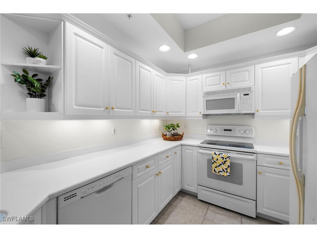 1001 Arbor Lake Drive #307 Naples FL 34110 224086715 image8