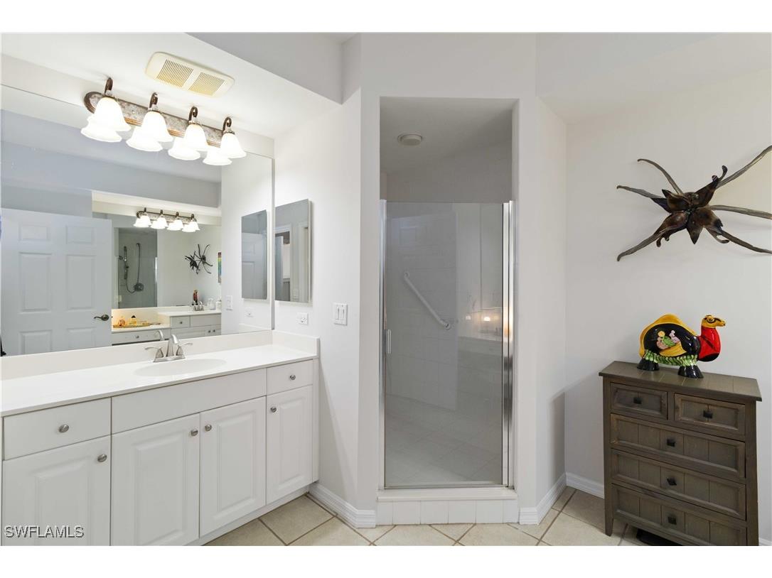 1001 Arbor Lake Drive #606 Naples FL 34110 225067359 image16