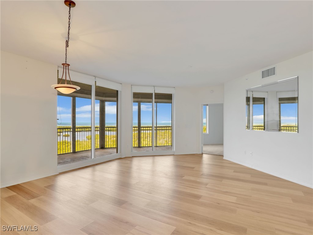 1001 Arbor Lake Drive #902 Naples FL 34110 225065875 image1