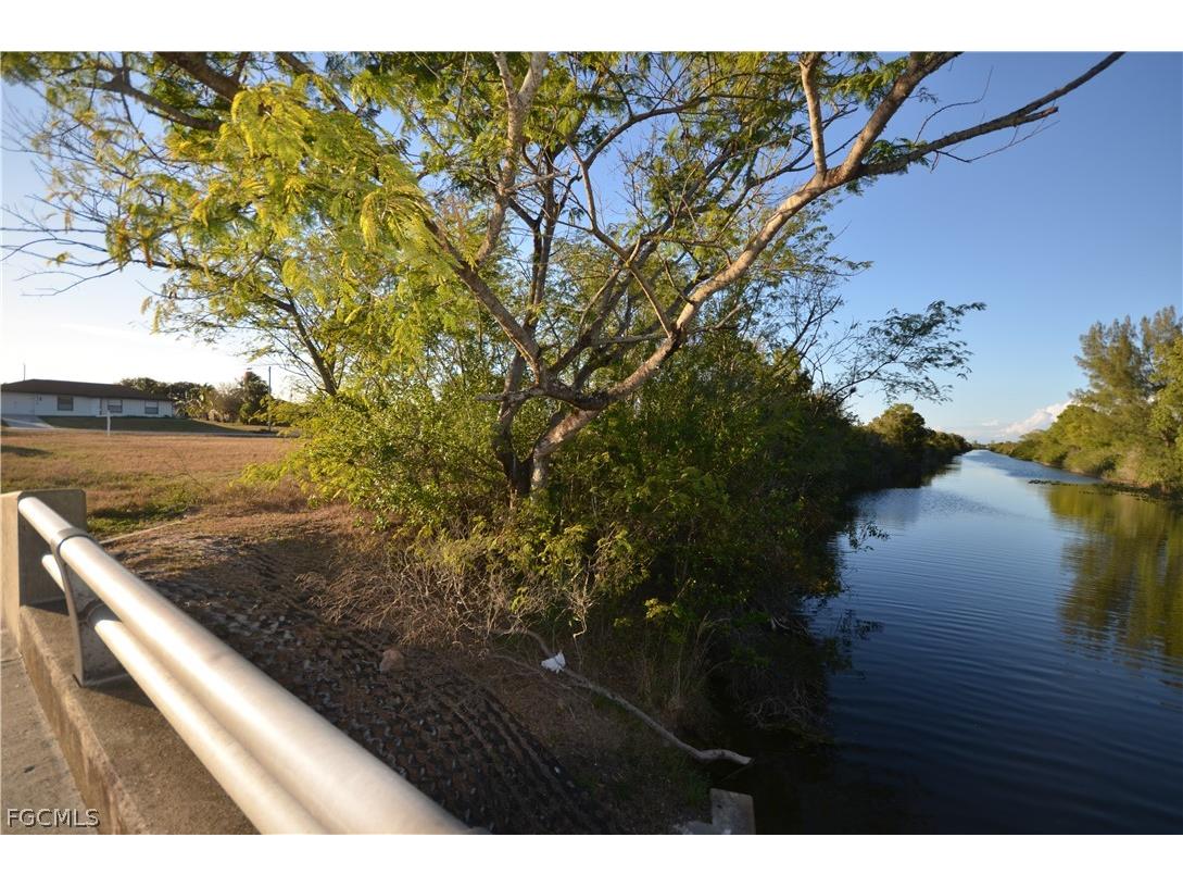 1001 NE 5th Place Cape Coral FL 33909 2026012450 image3