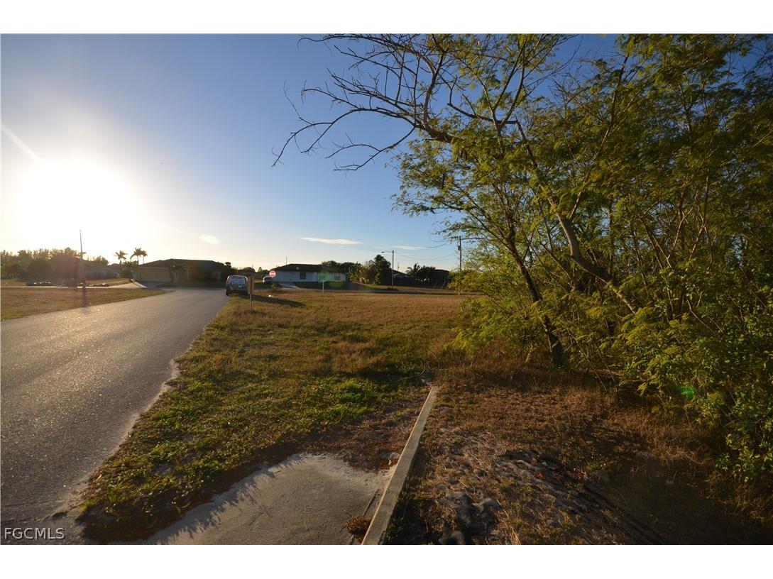 1001 NE 5th Place Cape Coral FL 33909 2026012450 image5