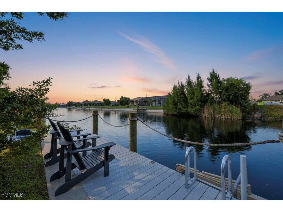 1001 SW 37th Street Cape Coral FL 33914 2025014771 image1