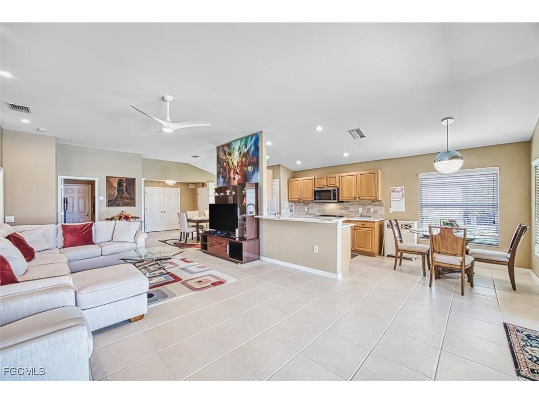 10017 Majestic Avenue Fort Myers FL 33913 2025024144 image17
