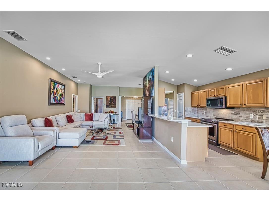 10017 Majestic Avenue Fort Myers FL 33913 2025024144 image18