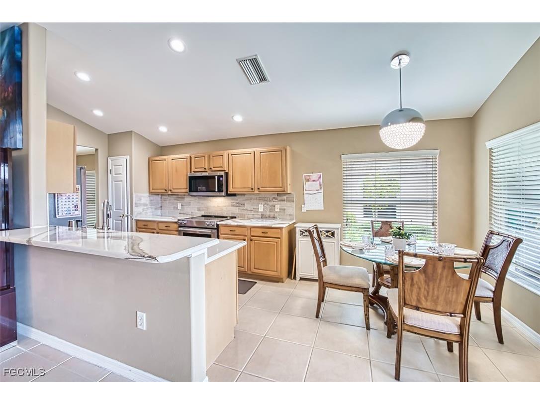 10017 Majestic Avenue Fort Myers FL 33913 2025024144 image19