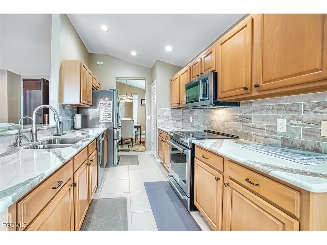 10017 Majestic Avenue Fort Myers FL 33913 2025024144 image21