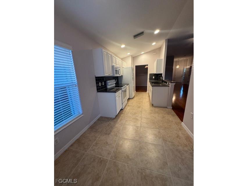 10018 Oakhurst Way Fort Myers FL 33913 2025021250 image6