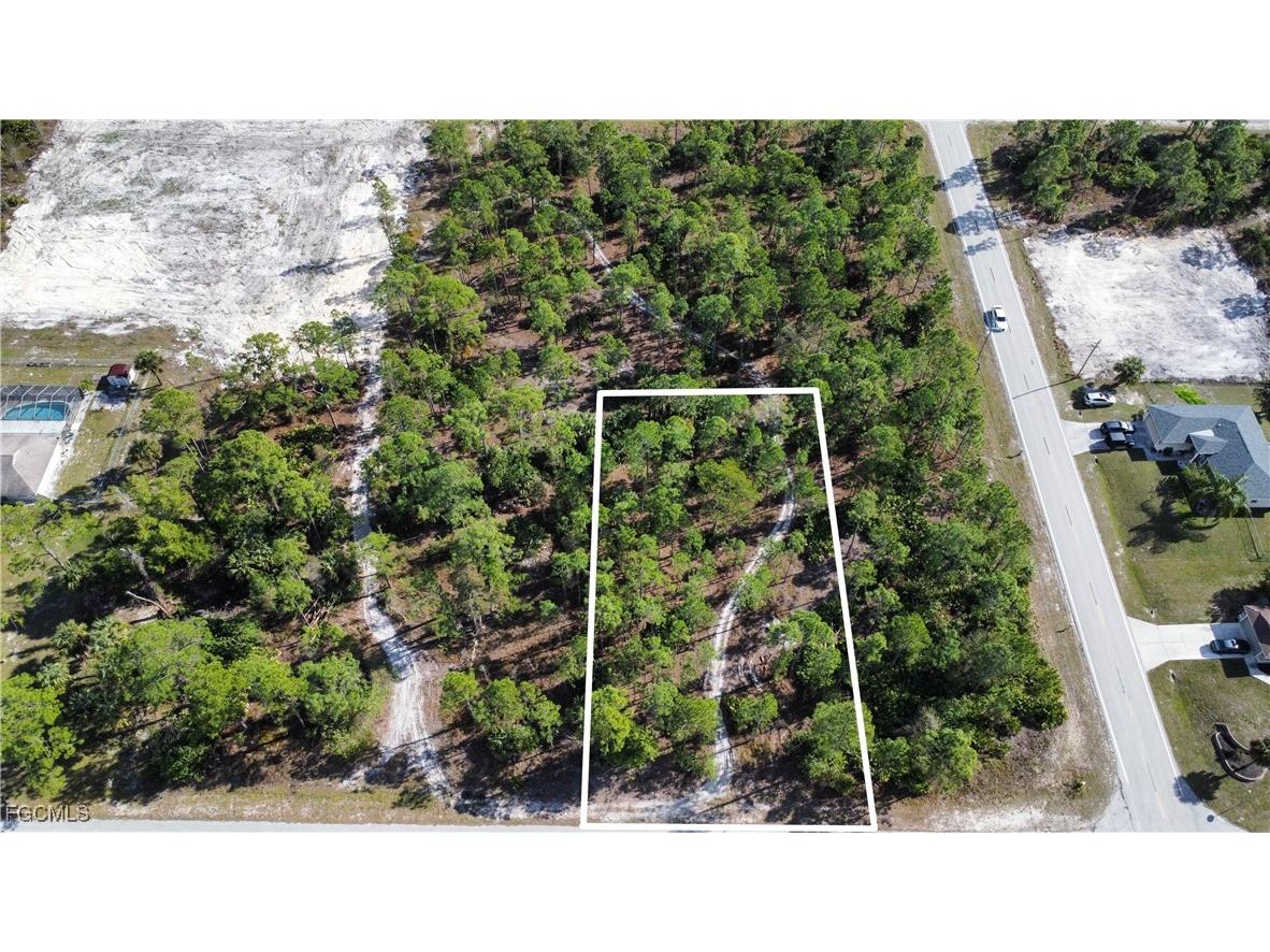 1002 Cortez Avenue Lehigh Acres FL 33972 2026004071 image2