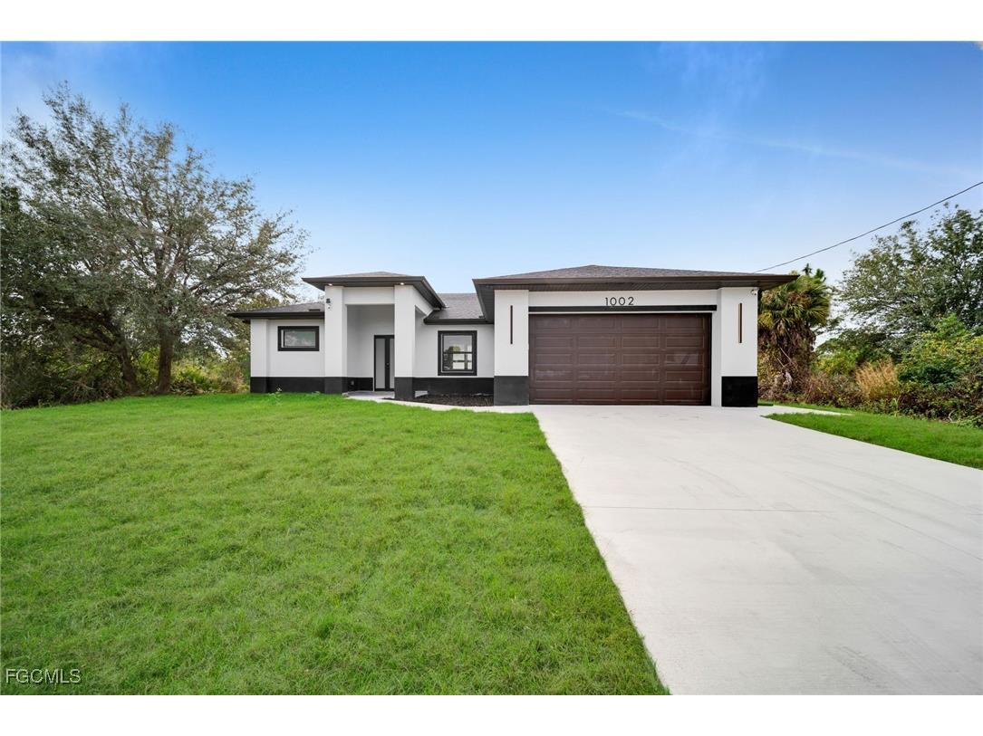 1002 Kanuga Street E Lehigh Acres FL 33974 2026002553 image4