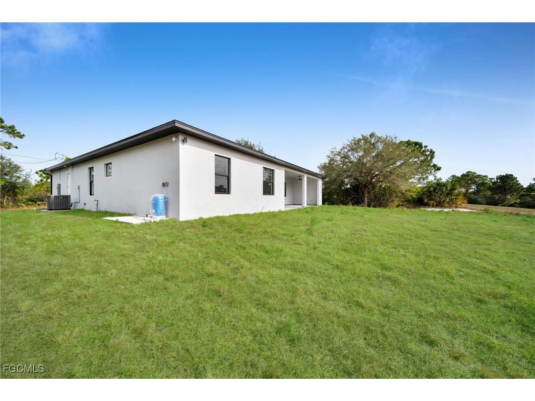 1002 Kanuga Street E Lehigh Acres FL 33974 2026002553 image44