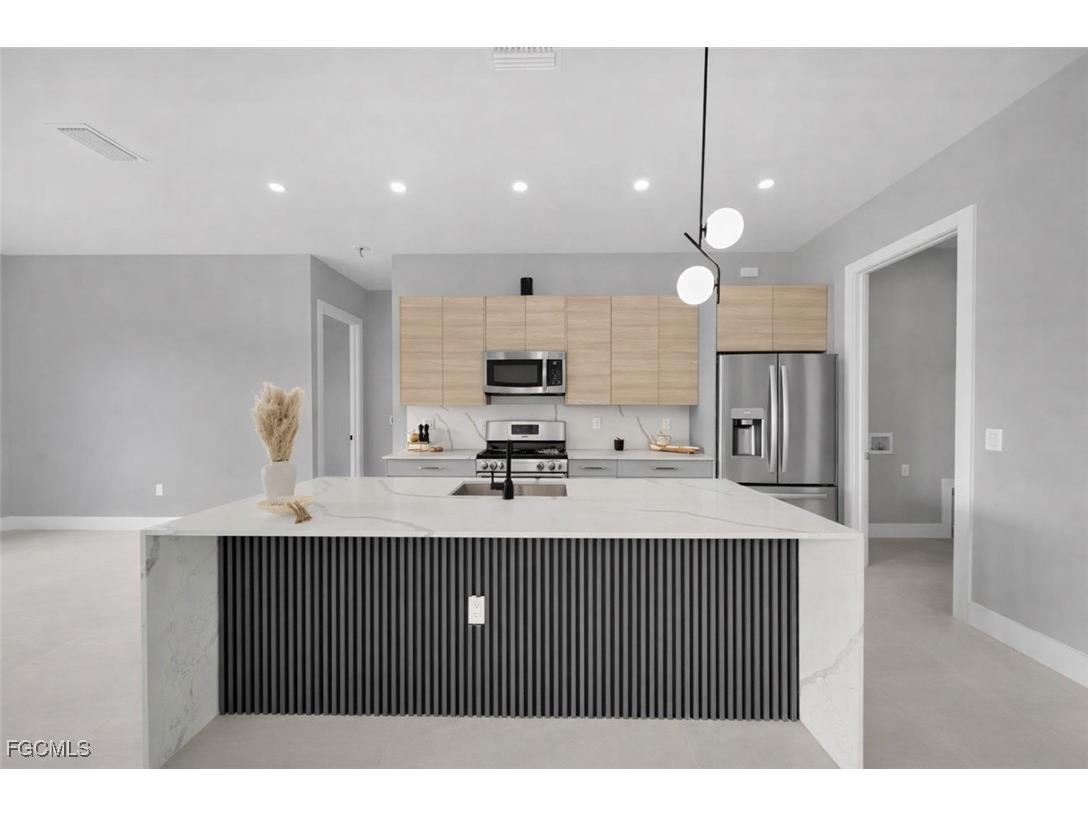 1002 Kanuga Street E Lehigh Acres FL 33974 2026002553 image6