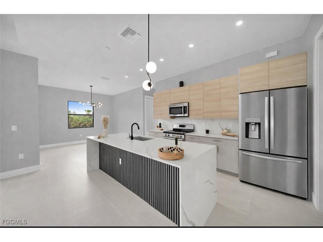 1002 Kanuga Street E Lehigh Acres FL 33974 2026002553 image9