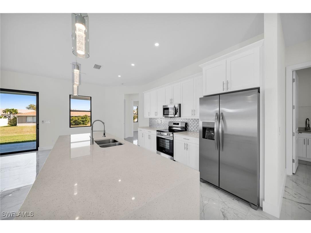 1002 NE 7th Avenue Cape Coral FL 33909 225051350 image6