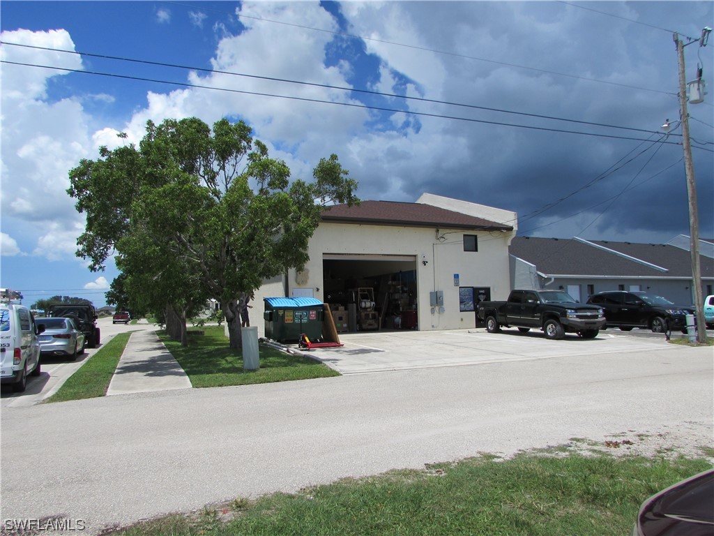 1002 NE 7th Terrace Cape Coral FL 33909 223055206 image1