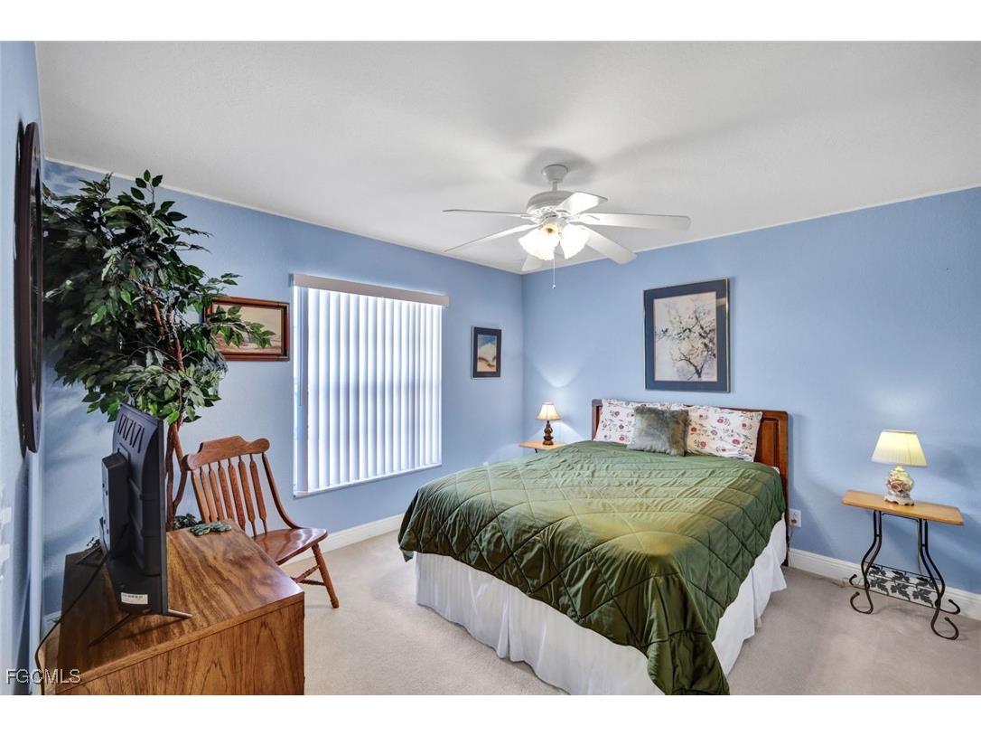 1002 SE 13th Avenue Cape Coral FL 33990 2025020331 image17