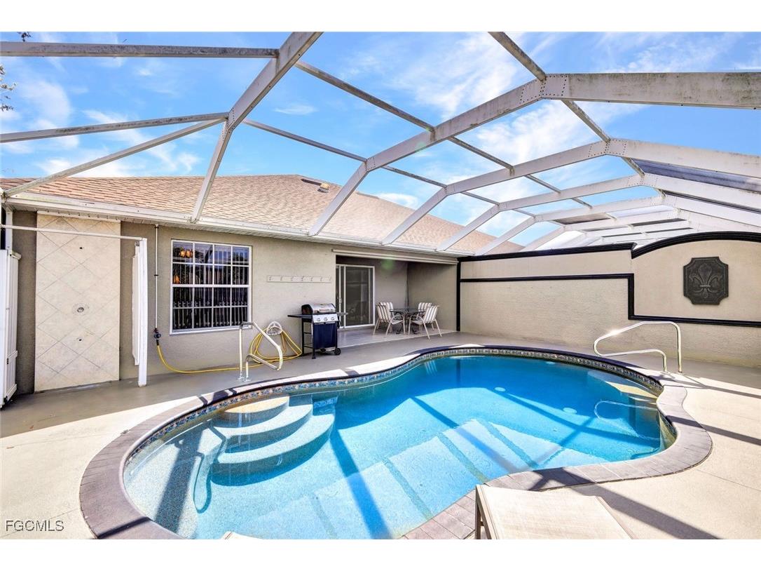 1002 SE 13th Avenue Cape Coral FL 33990 2025020331 image22