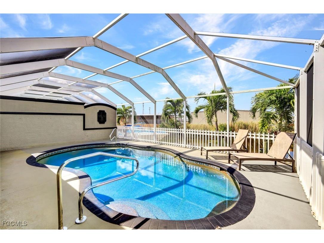 1002 SE 13th Avenue Cape Coral FL 33990 2025020331 image23