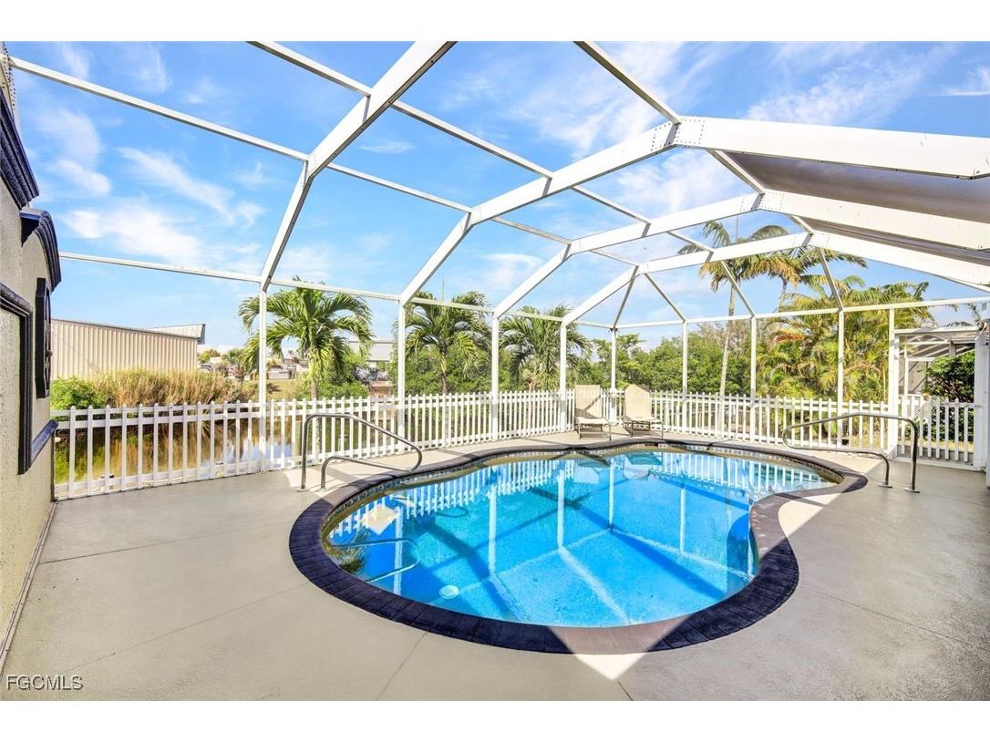 1002 SE 13th Avenue Cape Coral FL 33990 2025020331 image24