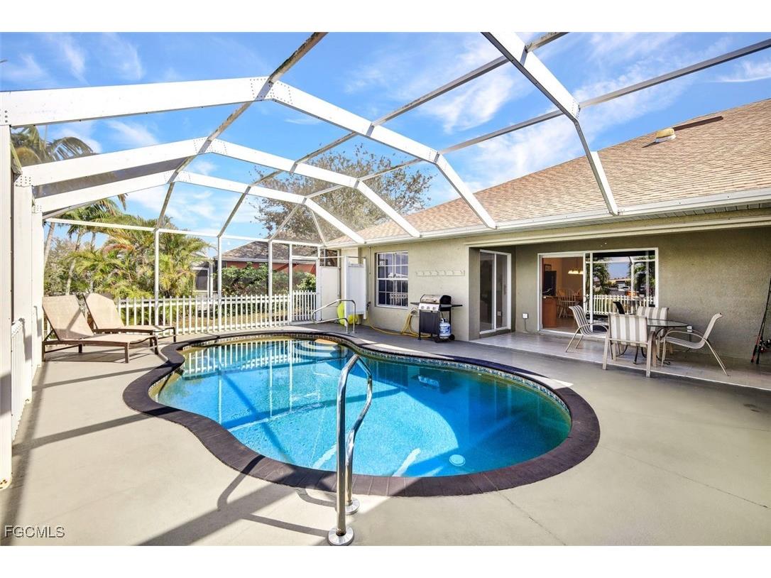 1002 SE 13th Avenue Cape Coral FL 33990 2025020331 image3