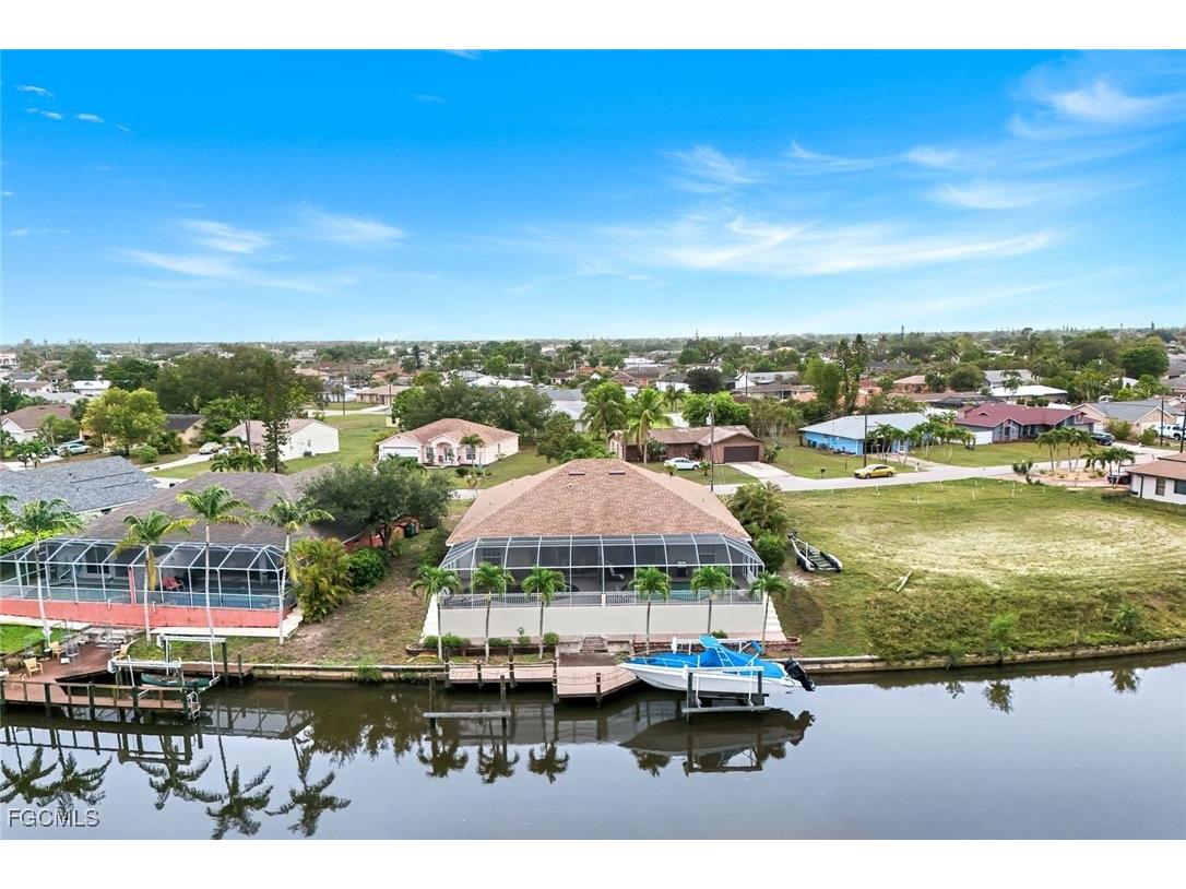 1002 SE 13th Avenue Cape Coral FL 33990 2025020331 image33