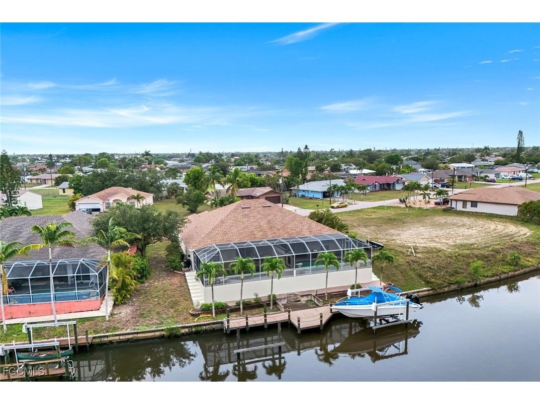 1002 SE 13th Avenue Cape Coral FL 33990 2025020331 image4