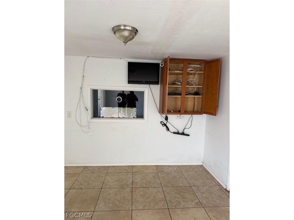 1002 SE 9th Street Cape Coral FL 33990 2026009114 image11