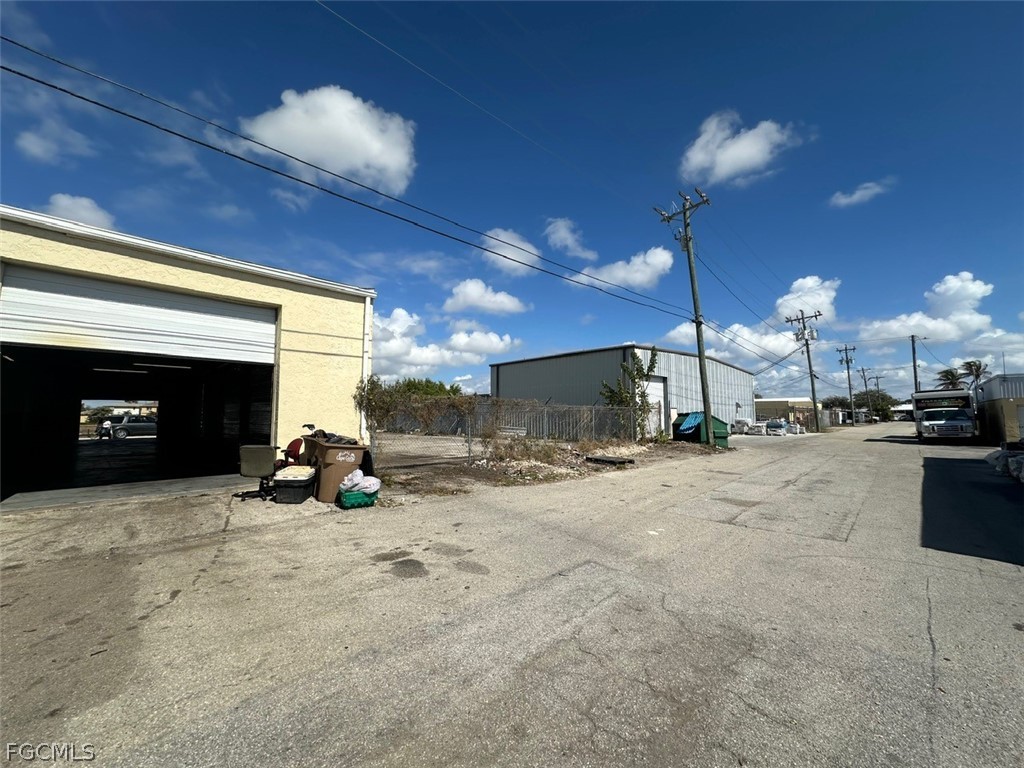 1002 SE 9th Street Cape Coral FL 33990 2026009114 image9