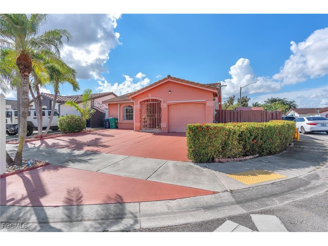 1002 SW 142nd Court Miami FL 33184 2026004816 image1