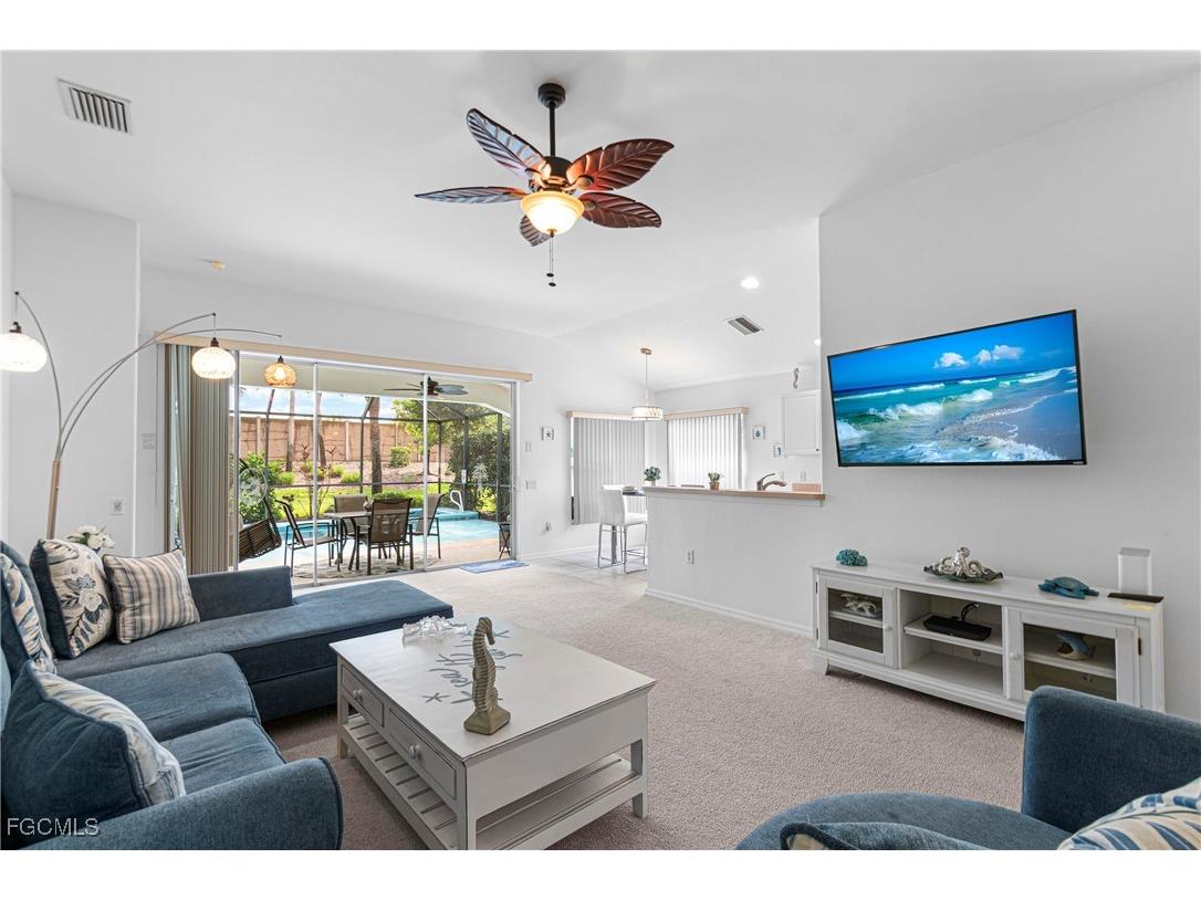 10021 Colonial Country Club Boulevard Fort Myers FL 33913 2025010513 image15