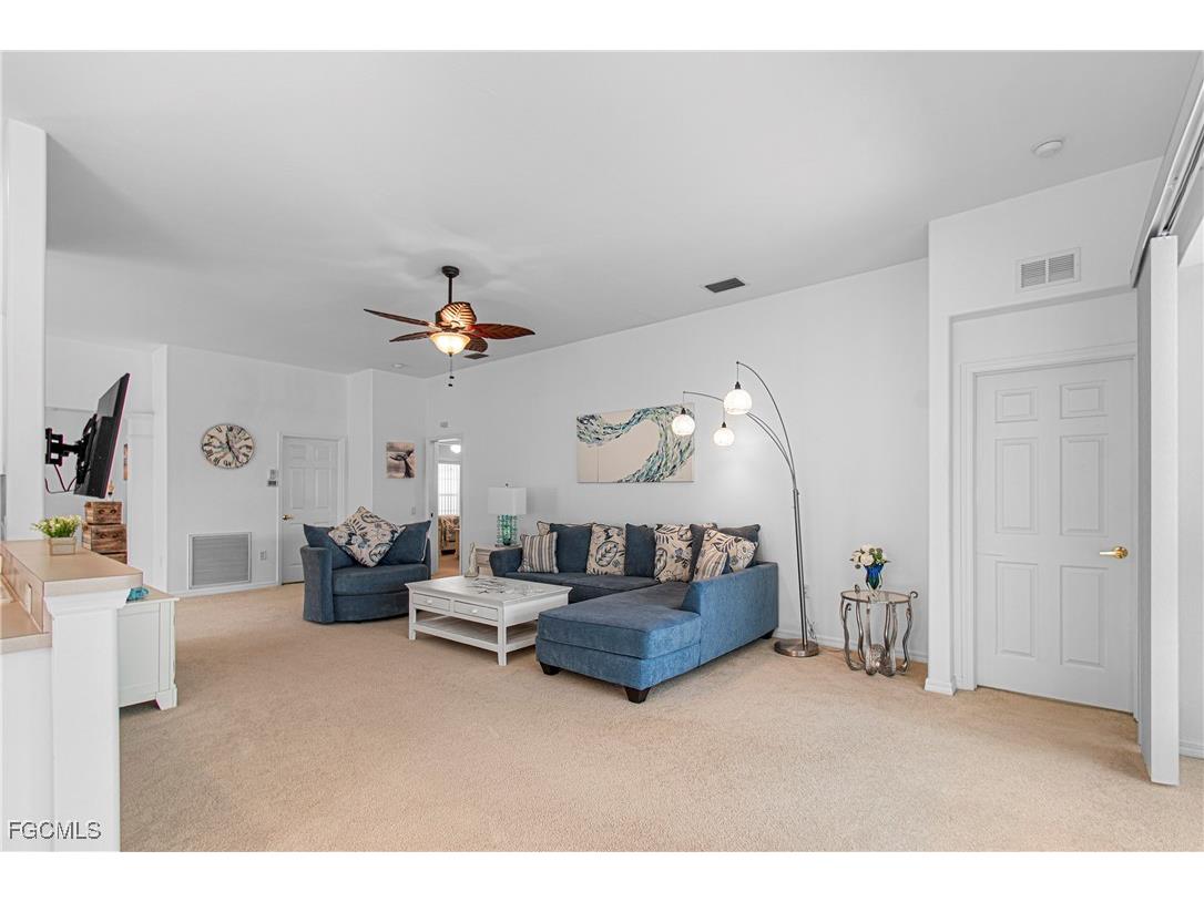 10021 Colonial Country Club Boulevard Fort Myers FL 33913 2025010513 image17