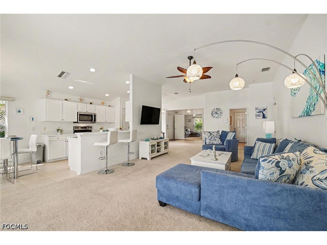 10021 Colonial Country Club Boulevard Fort Myers FL 33913 2026022079 image7