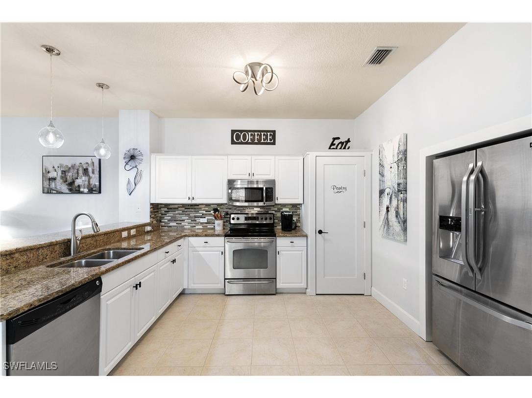 10021 Heather Lane #803 Naples FL 34119 226004365 image4