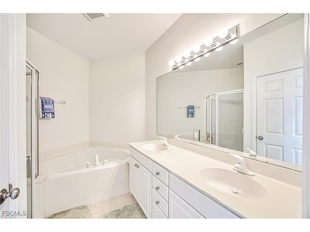 10021 Sky View Way #1305 Fort Myers FL 33913 2025015740 image12