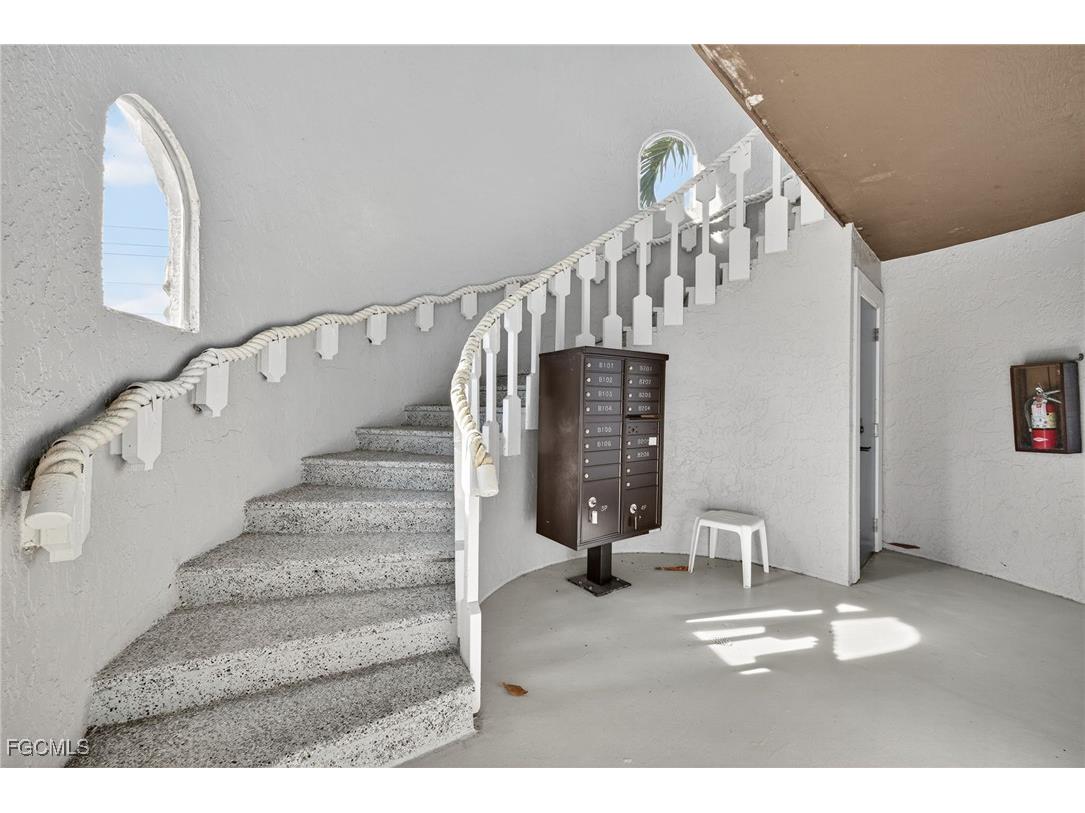 10022 Oxfordshire Lane #104 Fort Myers FL 33908 2025020364 image2