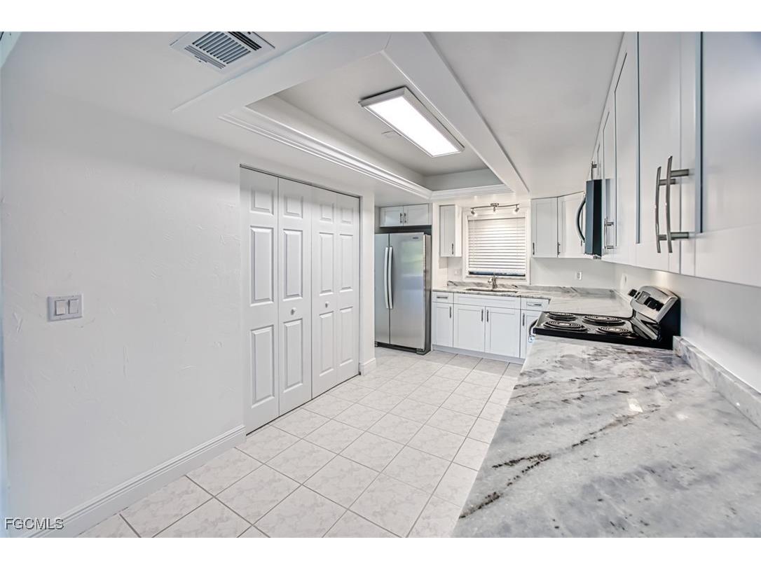 10022 Oxfordshire Lane #105 Fort Myers FL 33908 2025008888 image16