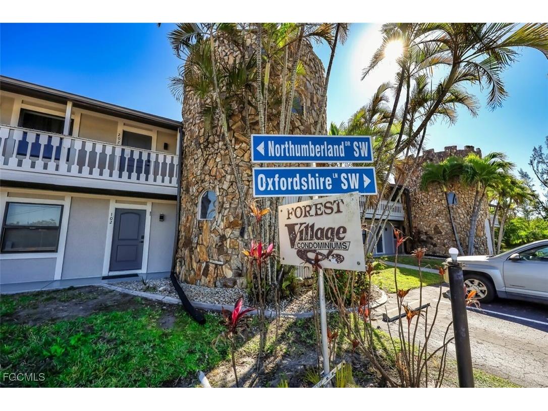 10022 Oxfordshire Lane #105 Fort Myers FL 33908 2025008888 image2