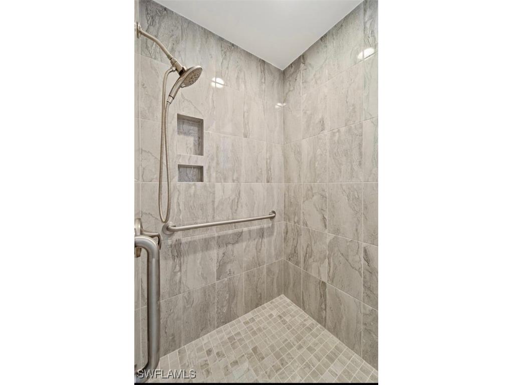 10024 Heather Lane #1001 Naples FL 34119 225081253 image12