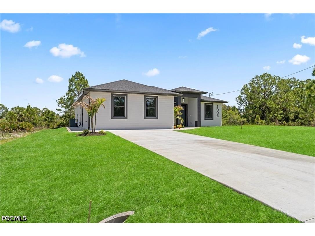 1003 Elgin Street Lehigh Acres FL 33974 2026017722 image2