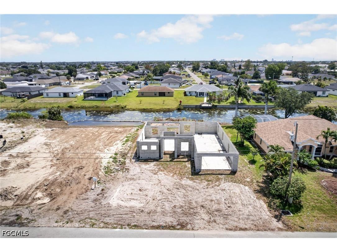 1003 NE 10th Place Cape Coral FL 33909 2026019597 image1