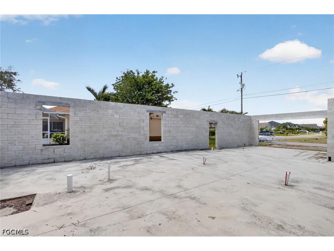 1003 NE 10th Place Cape Coral FL 33909 2026019597 image21