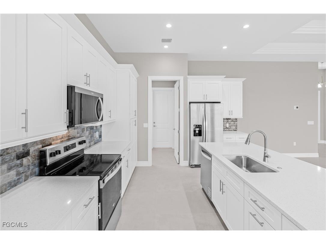 1003 NW 33rd Avenue Cape Coral FL 33993 2025019079 image11